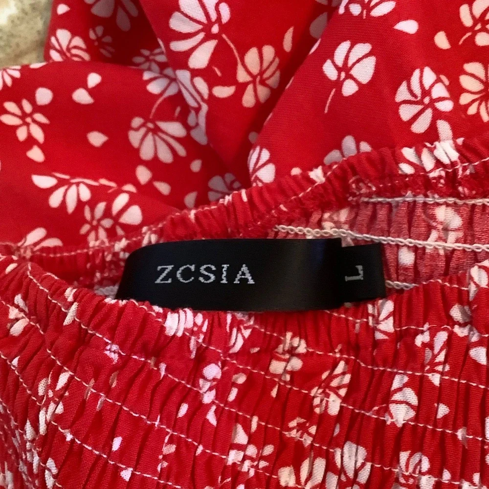 Elegant One Shoulder Floral Dress in Red - Picture 6 of 7